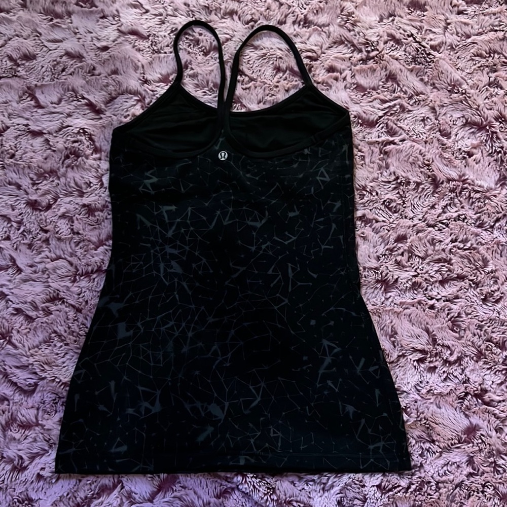 LULULEMON power Y tank, black printed material, spandex size 6